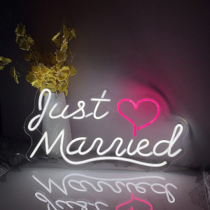 Decorare de perete de nuntă romantică OEM de înaltă calitate, semn de neon cu led tocmai căsătorit DL129