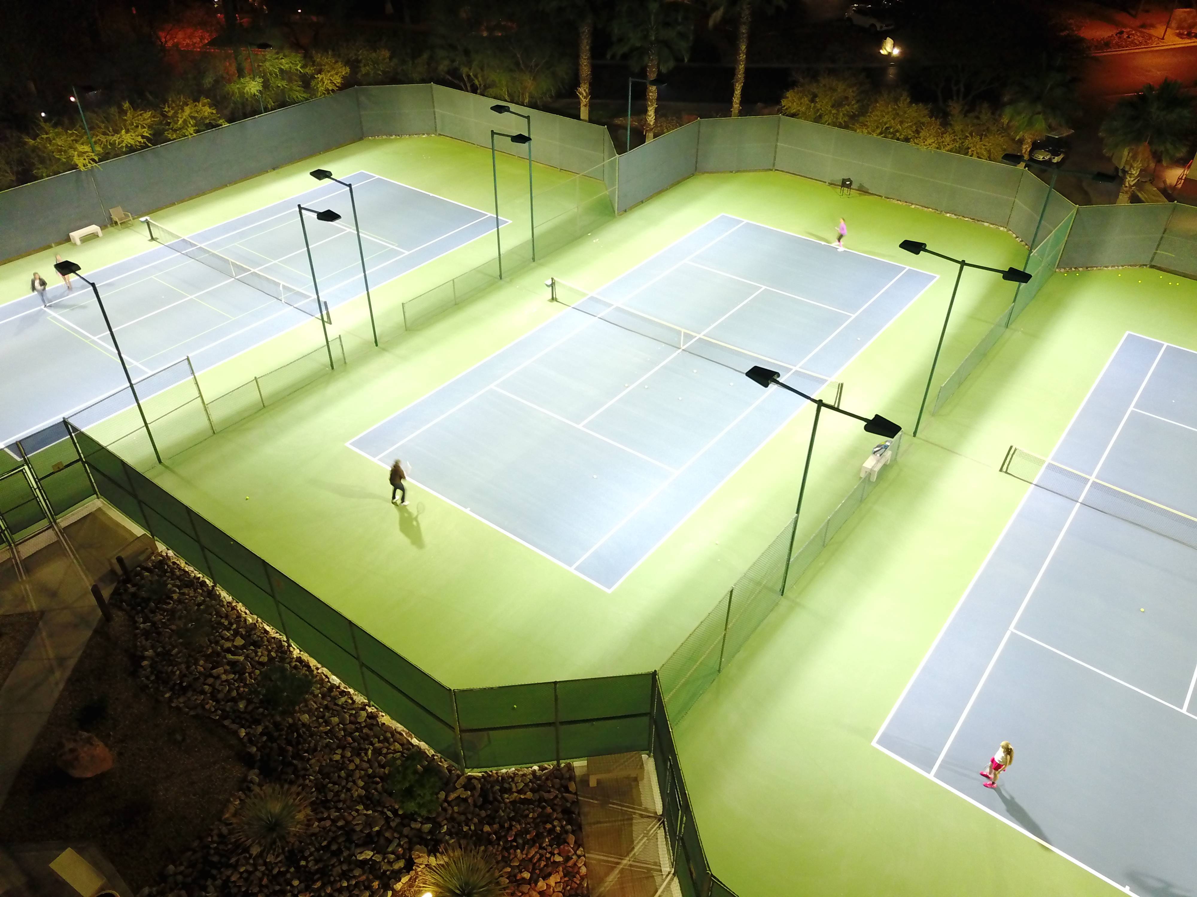 Welches Produkt sollte Ihr Tennisplatz für die beste Beleuchtung verwenden?