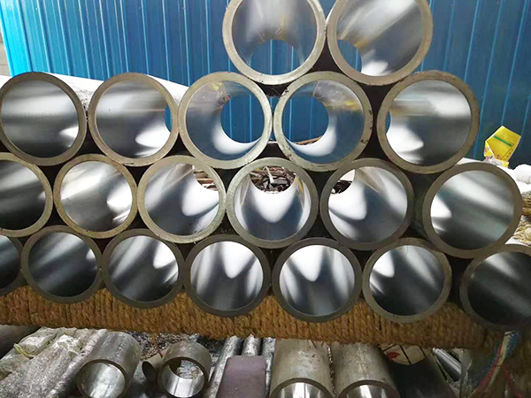 Großhandel ASTM 1020 Gestepptes Stahlrohr