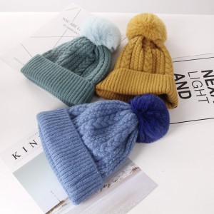 Fashion Colorful Custom Knitted Wool Hats With Fur Pompoms