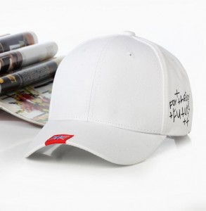 Wholesale Cotton Customized 6 Panel  Baseball cap with Custom embroidery logo