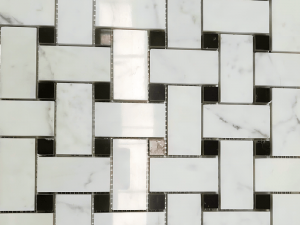 Klassisk hvit Bianco Carrara Basketweave marmormosaikk for vegg og gulv (1)
