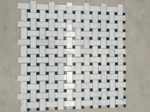 Класични бели мермерни мозаик Бианцо Царрара Баскетвеаве за зид/под