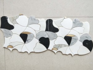 Alzatina decorativa per piastrelle con intarsio in ottone, mosaico in marmo bianco a getto d'acqua