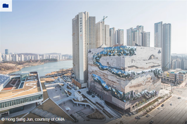 Galleria Gwanggyo Plaza dizajnita per ŝtonmozaika fasado
