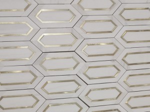Hochwertige Wandfliese aus natürlichem Marmor und Metall mit Intarsien-Mosaik