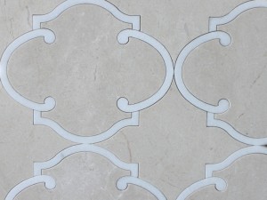 Dosseret de carreaux de marbre décoratifs en mosaïque de pierre blanche de vente chaude
