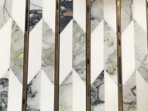 Металл және мәрмәр аралас Харлоу пикет мозаикалық плиткалары шашыраған ванна бөлмесі