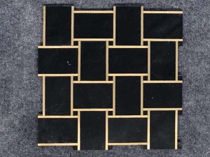 Natural Black Marble Tile na May Brass Inlay Basketweave Mosaic Tile