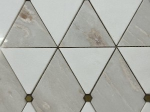 Heildsölu Diamond Marble Mosaic flísar með kopar punktum innleggi fyrir vegg