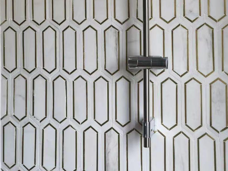 mozaikinės sienų plytelės vonios kambariui