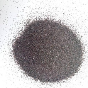 Applicering av brun korund granulär sand