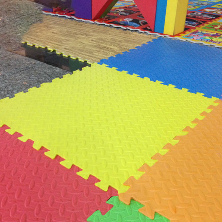 Didmeninė prekyba EVA putų kilimėliu su lapų rašto grindų kilimėliu