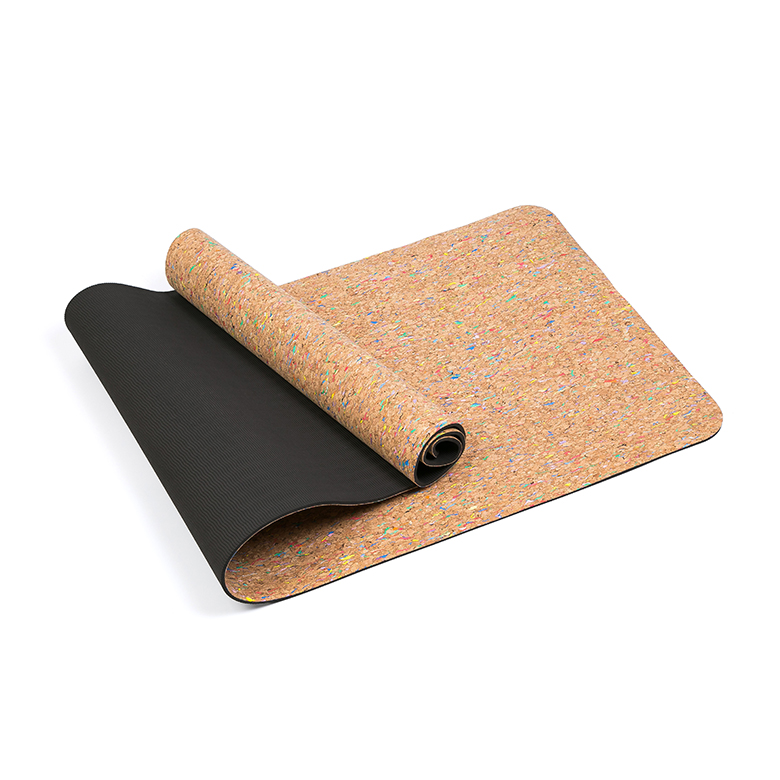 Aukštos kokybės slydimui atsparus kamštienos juodas ekologiškas jogos kilimėlis su dvigubu sluoksniu