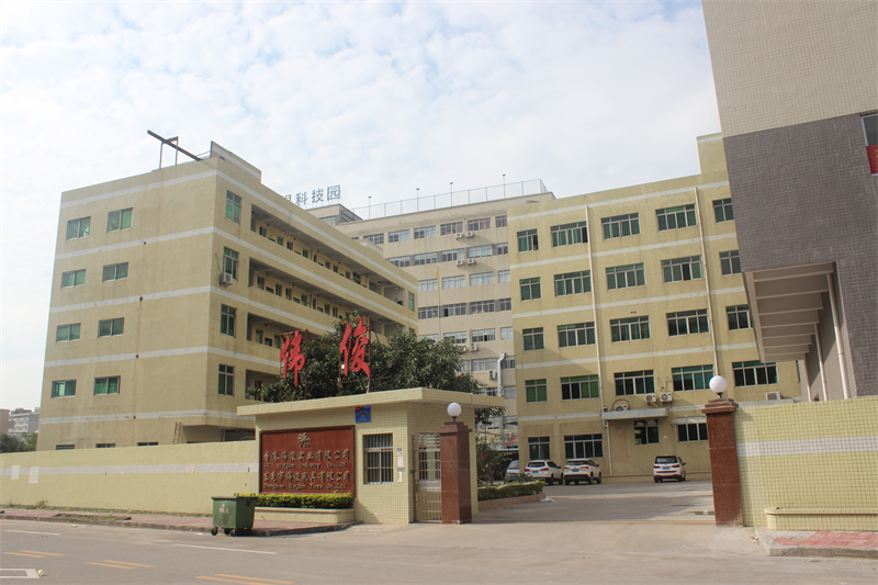 Kompania e lodrave Dongguan krijon markën e saj dhe ka zhvilluar në mënyrë të pavarur më shumë se 100 produkte