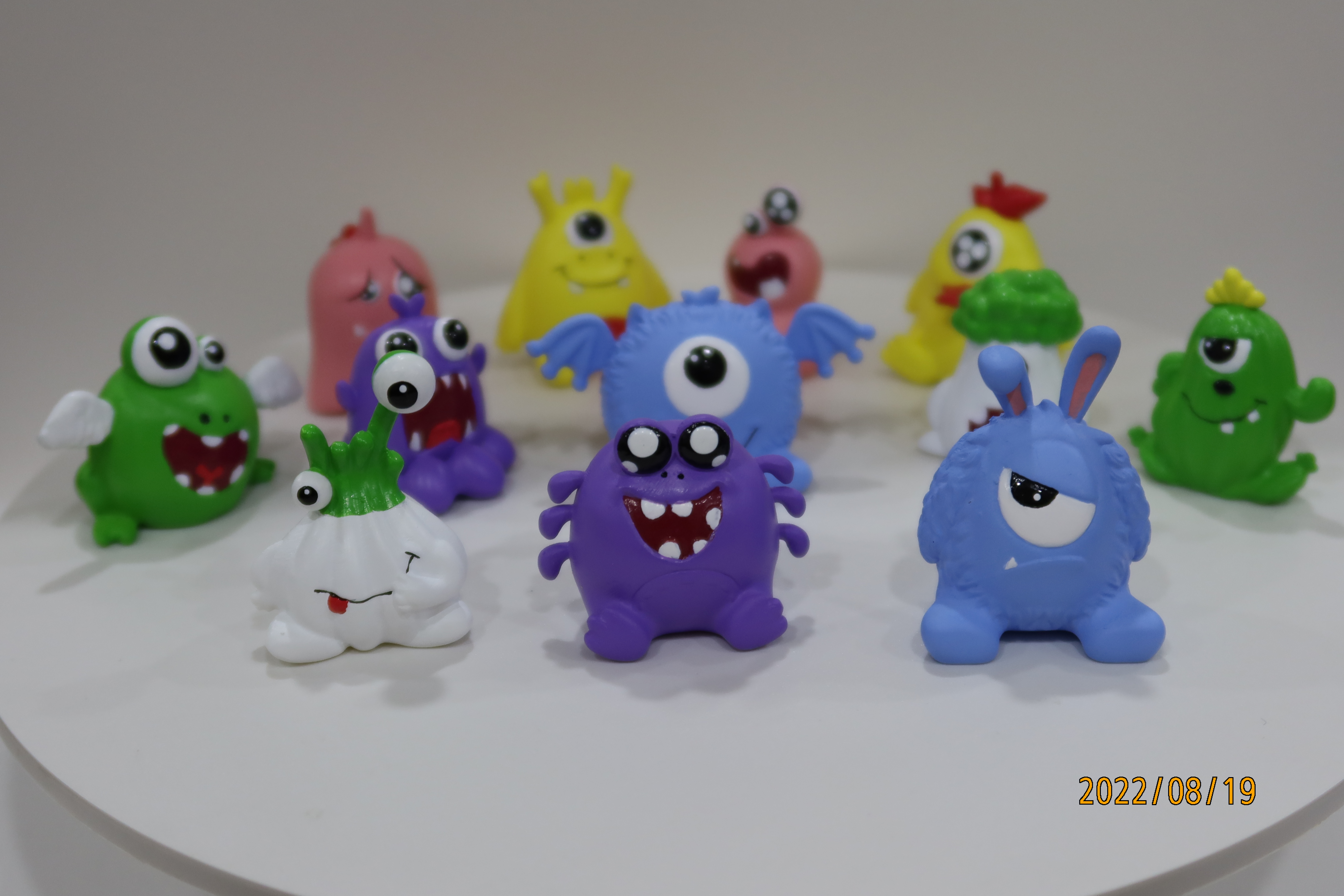 Jucării din plastic de colecție: Lumea colorată a jucăriilor miniaturale din PVC