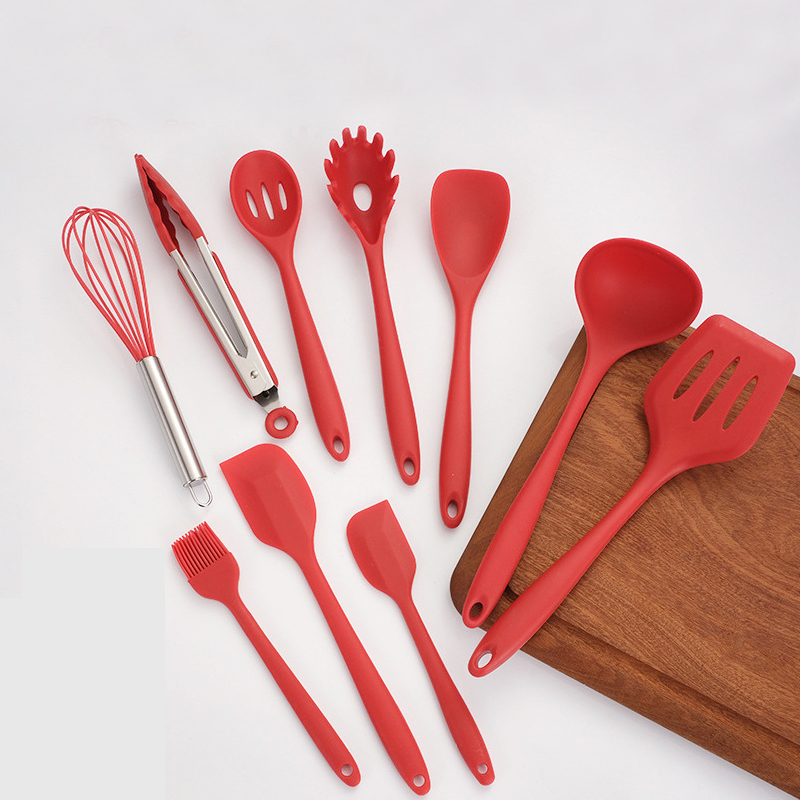 What industry advantages does silicone kitchen utensils have in kitchen supplies?