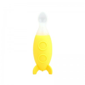 Hot Rocket Shape Baby Feeding Soft Bottle Spoon Elastic սպասք Սիլիկոնե գդալներ