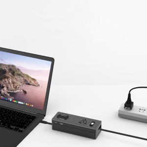 USB-C docking station socket with wireless charger