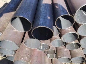 Theko e theotsoeng Hot Selling ASTM A53 A106 API 5L Q235 Seamless/ ERW Welded / Alloy Galvanized Square/Rectangular/Round Carbon Steel Pipe/Stainless Steel Tube