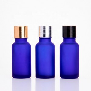 Wholesale 30ml blue glass essential oil bottle with dropper plug