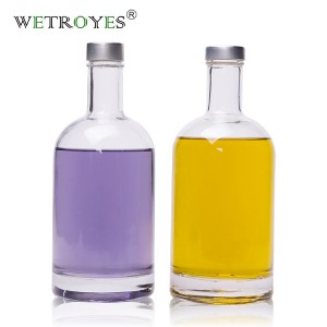 High Quality 750ml Clear Round Glass Vodka Bottle with Cork