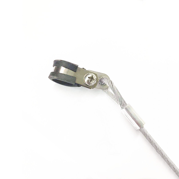 detachable clamp working around high-pressure hydraulic hose