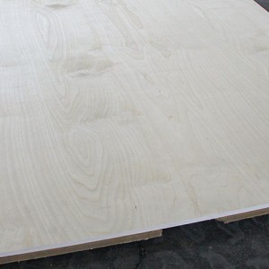 Birkensperrholz der Güteklasse B-BB für die Herstellung von Möbeln und Innendekorationen