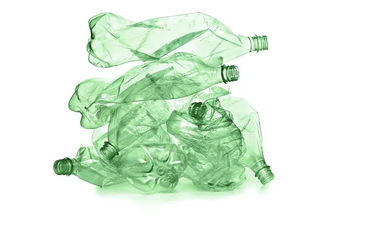 Jelentés a fenntartható csomagolási trendekről az italiparban