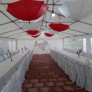 5 Creative Ways to Decorate Your Outdoor Wedding Party Tent