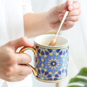 Mug Kopi Tekstur Vintage sareng Cecekelan Emas Gaya Maroko Teh Teh Keramik Mug pikeun Ibu Awéwé Ibu Kado Kawinan 300ml