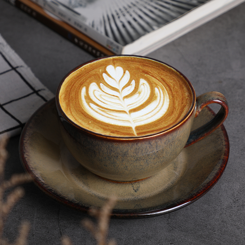 Taza de café de cerámica estrellada esmaltada europea Juego de tazas y platillos de arte de café con leche de lujo Imagen destacada