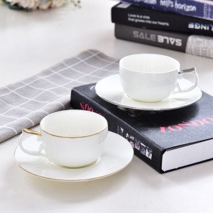 Minimalistyczna europejska ceramiczna filiżanka i spodek do kawy z porcelany kostnej filiżanka do kawy ręcznie robiony złoty spodek zestawy ceramiczny zestaw filiżanek do kawy