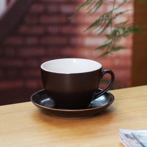 Једноставна и креативна керамичка шоља за кафу великог капацитета Италијанска шоља за еспресо поподневна шоља за чај са сетом тањира прилагођени логотип
