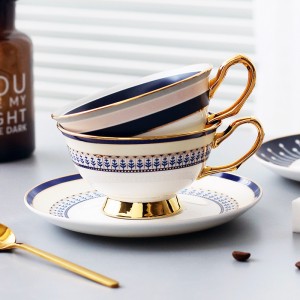 Bone China White Kreativna porculanska šolja i tanjurić Keramika Jednostavni setovi za čaj Šalice za kafu modernog dizajna