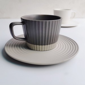 Japanese Vintage Ceramic Coffice Cup and Saucer Sets Creative White Green Mug Office Postmeridiem Teacups Turkish Coquina Drinkware