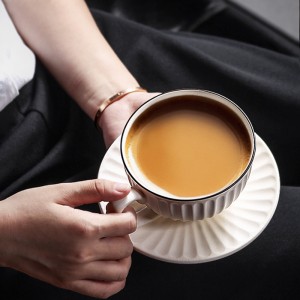 Јапански стил Једноставна бела шоља и тањир Модеран дизајн Креативна шоља за кафу Посуђе Декорација намештаја Шоља за пар путовања
