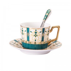 Luxury British Ceramic Coffee Mug Saucer Spoon Set Coffee Cups Home Breakfast Cup Porcelain Teacup Drinkware Set Creative Gift