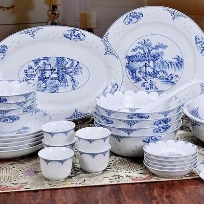 The main advantages of ceramic dinnerware