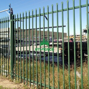 Гарнизонска ограда