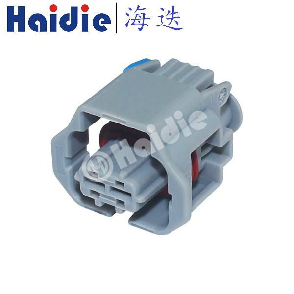 2 Hole Female Wire Connector 15426723