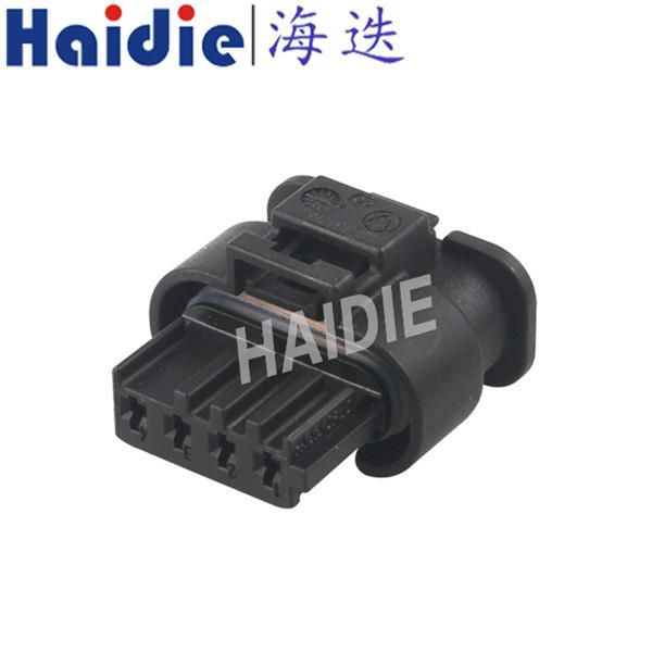 4 Pole Female Waterproof Cable Connector 7549032-02