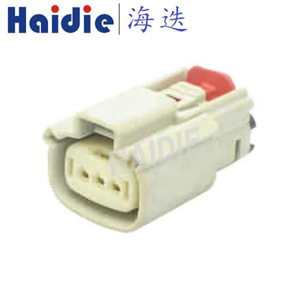 3 Pole Waterproof Wire Connector 33471-0307