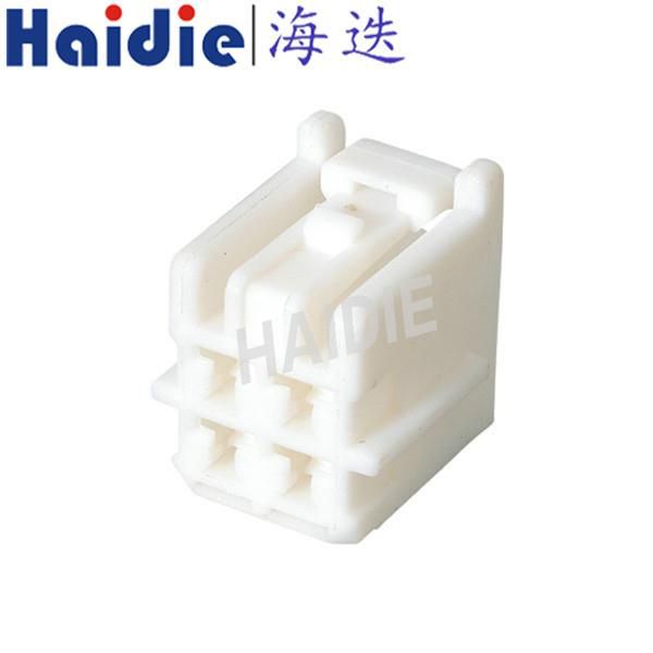4 Pole Female Cable Connector 6098-1489