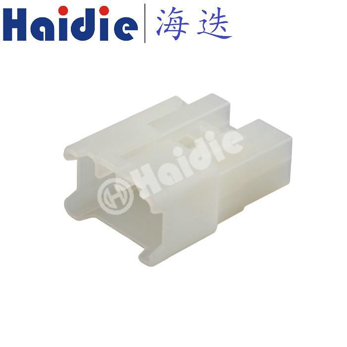 8 Pins Male Wiring Connector MG620053 7122-1480