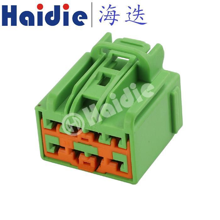 8 Hole Female Wire Connector 7285-3244-60
