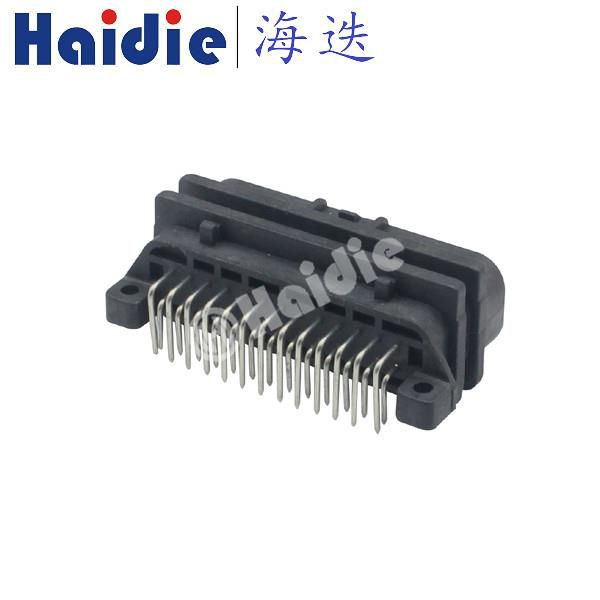 26 Pins Male Automobile Connector 6473711-1