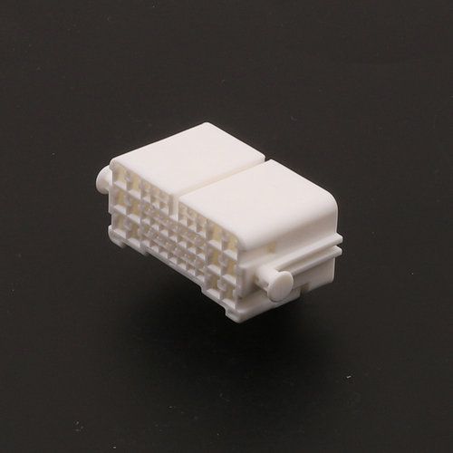 32 Pin MG651711 Famale Automotive Electrical Wiring Pcb Connector