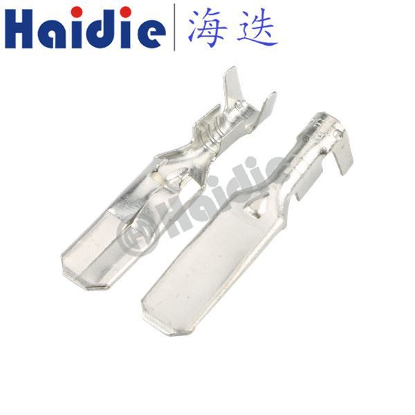 7114-4121-02 Auto Connecting Crimp Type Stamping Weiblech Wire Crimp Terminal