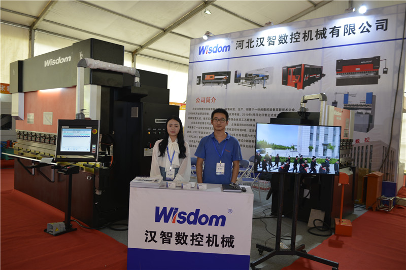 HZ CNC partoprenis en la 2019-datita Zhejiang Wenling Machine Tool Exhibition